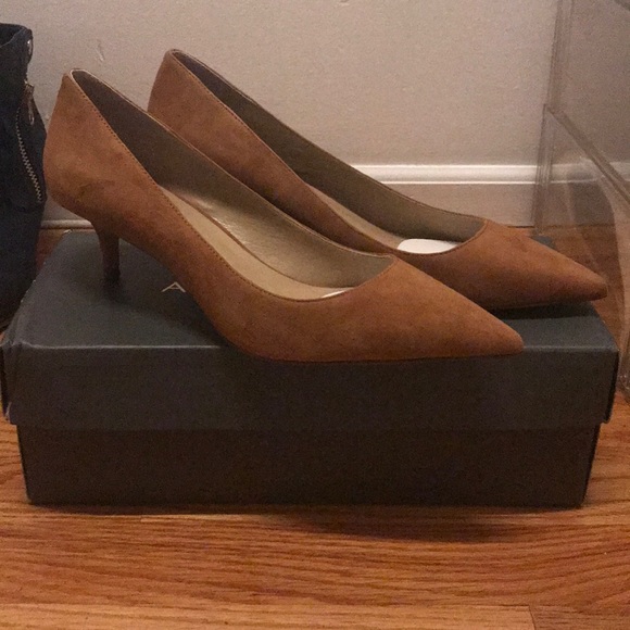 Ann Taylor Shoes - ANN TAYLOR REESE SUEDE PUMP